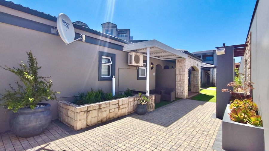 To Let 3 Bedroom Property for Rent in Diaz Beach Western Cape